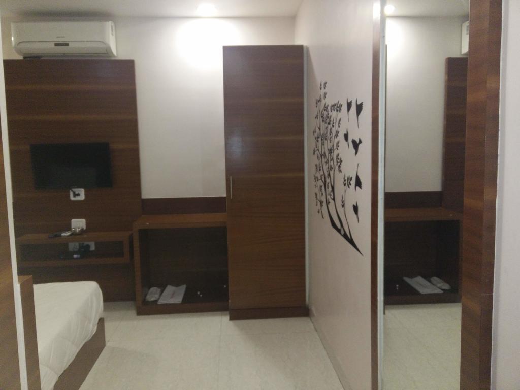 Hotel Shri Khedapati International Dewas Ngoại thất bức ảnh
