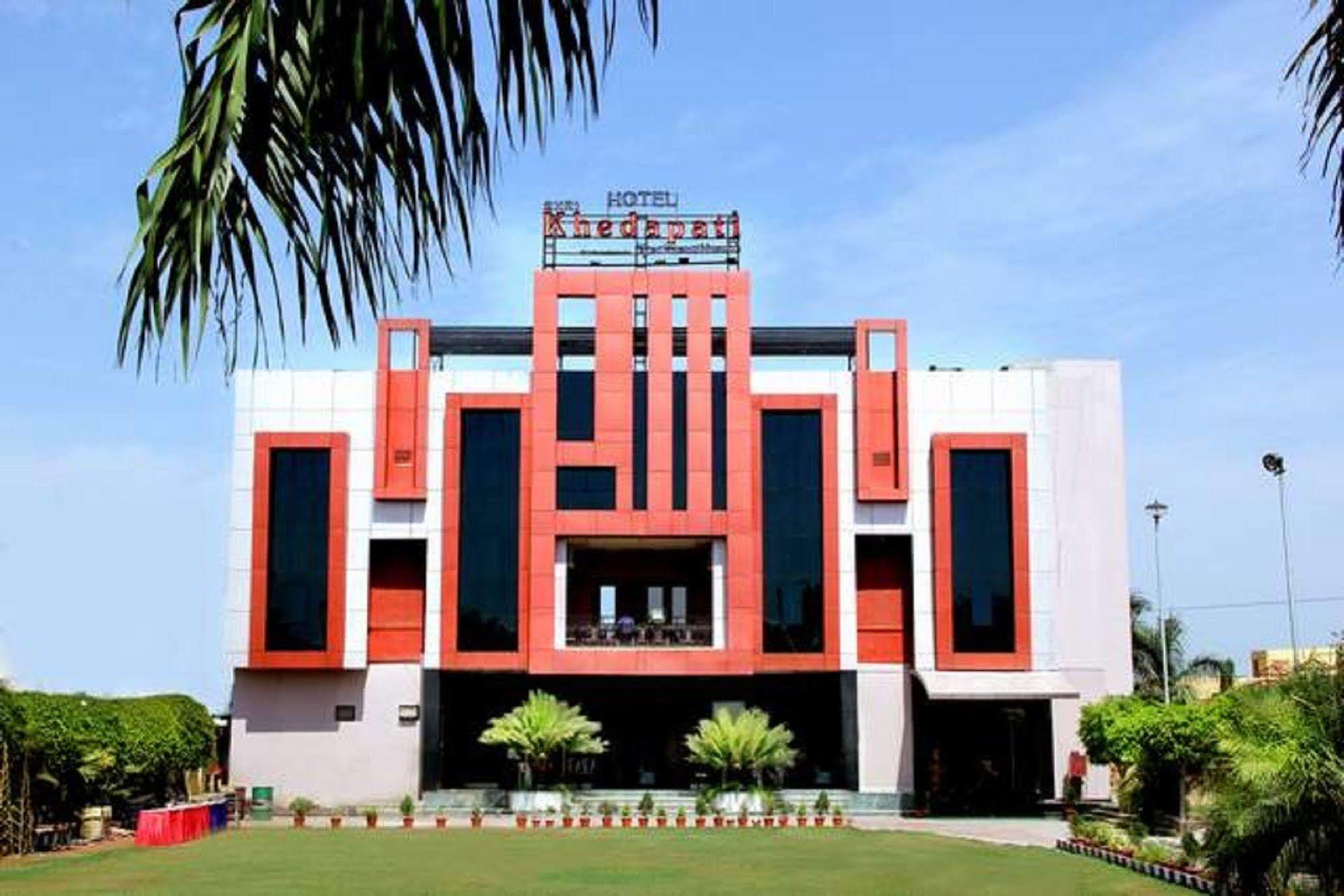 Hotel Shri Khedapati International Dewas Ngoại thất bức ảnh