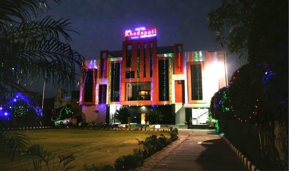 Hotel Shri Khedapati International Dewas Ngoại thất bức ảnh