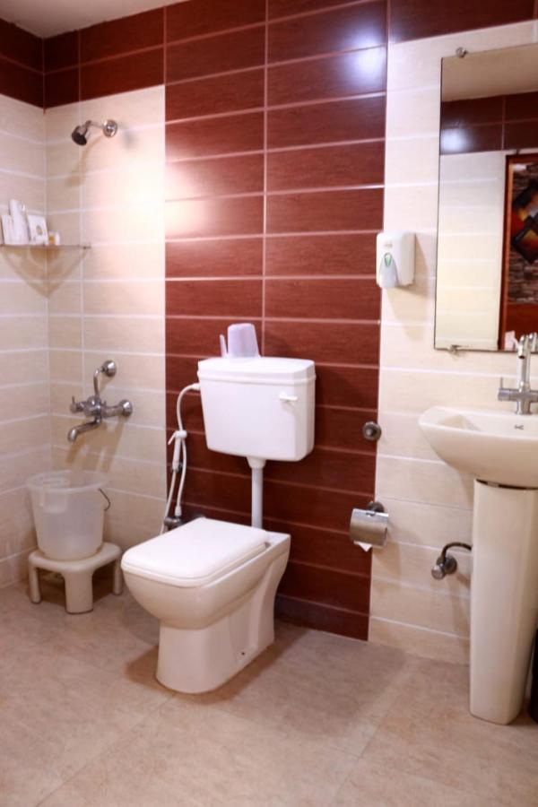 Hotel Shri Khedapati International Dewas Ngoại thất bức ảnh